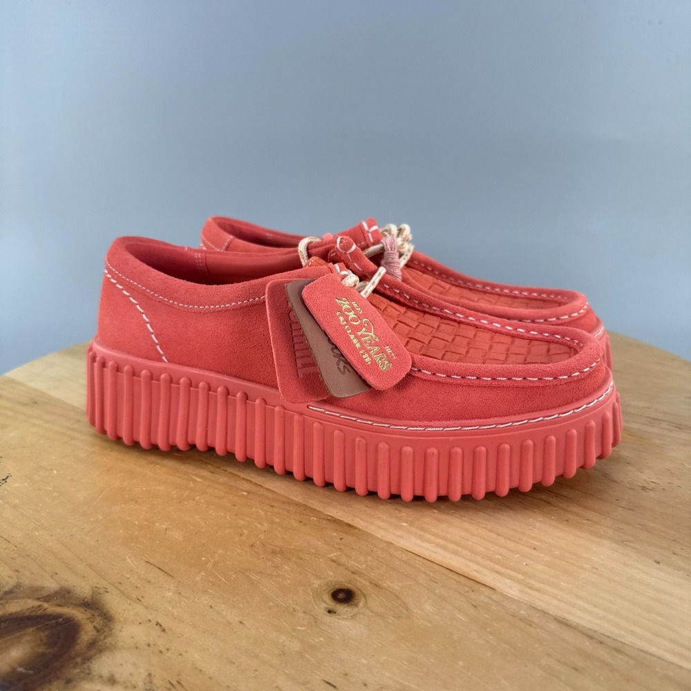 Clarks Torhill Bee Loafers Womens Size 7 Coral Suede Platform Moccasin Flatform